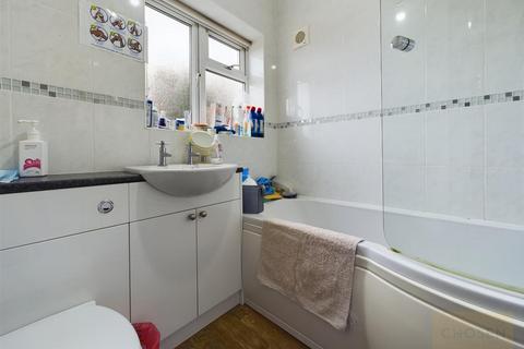 154 Tuffley Avenue, Gloucester, GL1 5NS