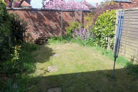 2 bedroom terraced house to rent, Margarets Court, Bramcote, NG9 3HX