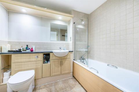2 bedroom flat to rent, Dolben Court, Montaigne Close, Westminster, London, SW1P