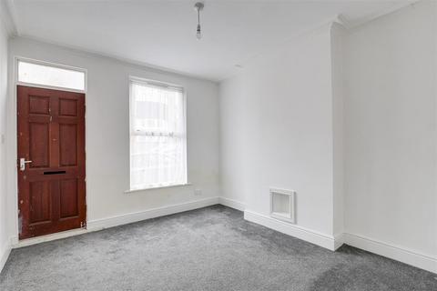 2 bedroom property for sale, Belton Street, Forest Fields NG7