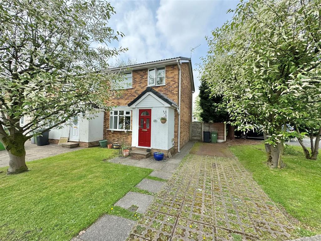 Broomfield Close, Wilmslow 2 bed semidetached house for sale £319,950