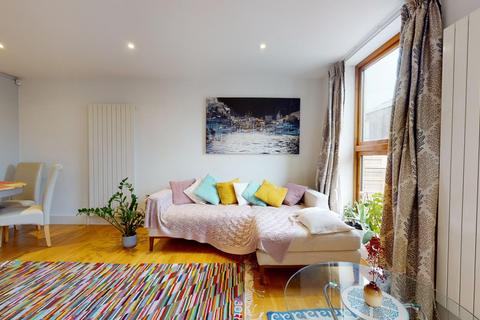 2 bedroom apartment for sale, Arlington Road, London