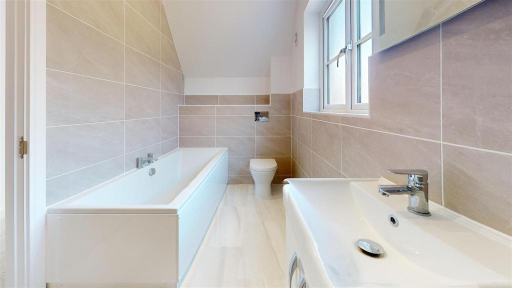 Plot-115-Windmills-Bathroom.jpg