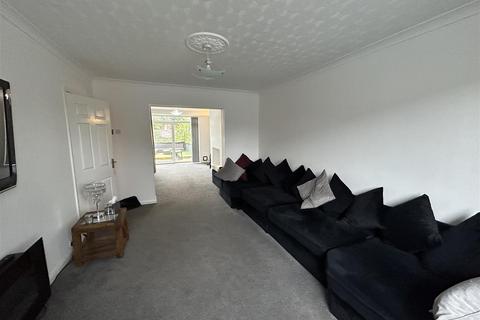 4 bedroom semi-detached bungalow for sale, Gibraltar Street, Oldham