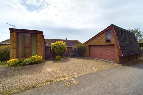 3 bedroom detached bungalow for sale, Whitehill Close, Hitchin, SG4