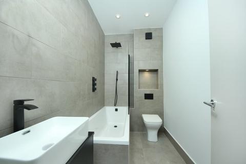 1 bedroom flat for sale, The Avenue,, W13