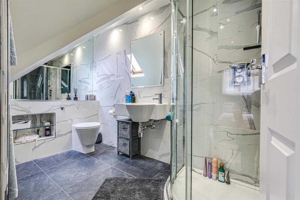 22 Shower Room.jpg