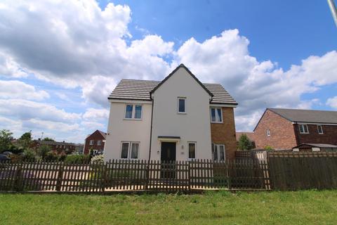 3 bedroom semi-detached house for sale, Westhorpe Avenue, Bury St Edmunds IP32