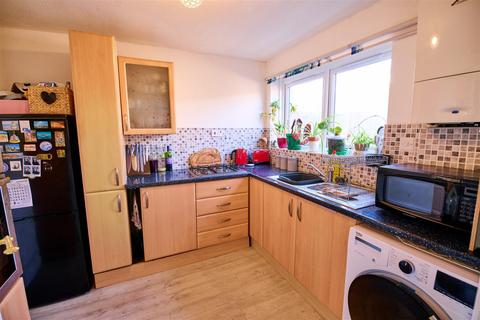 3 bedroom terraced house for sale, Powell Gardens, Newhaven