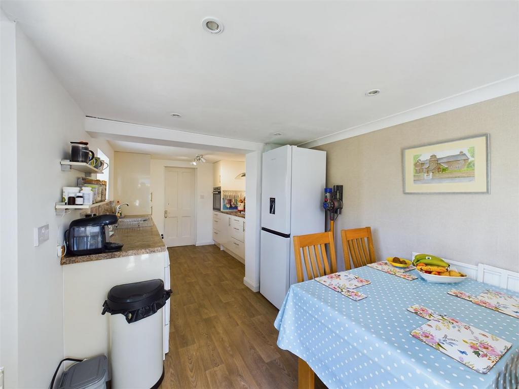 Diner/kitchen