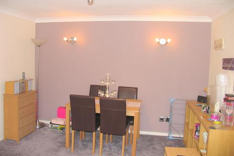 2 bedroom apartment for sale, Southall Close, Ware SG12