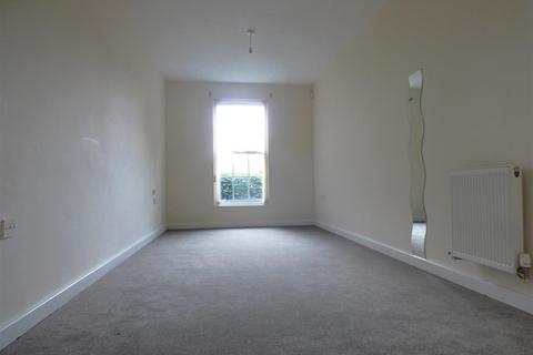 2 bedroom flat to rent, Ampleforth House, Warrington WA1