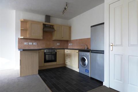 2 bedroom flat to rent, Ampleforth House, Warrington WA1