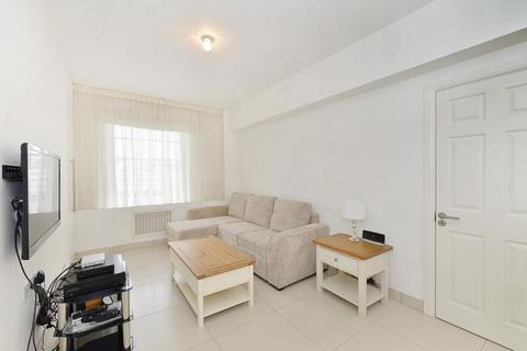 2 bedroom flat to rent, Portman Square, Marylebone W1H