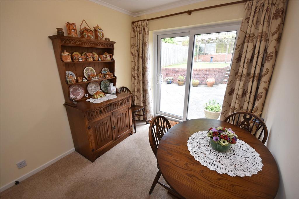 Bedroom/Dining Room