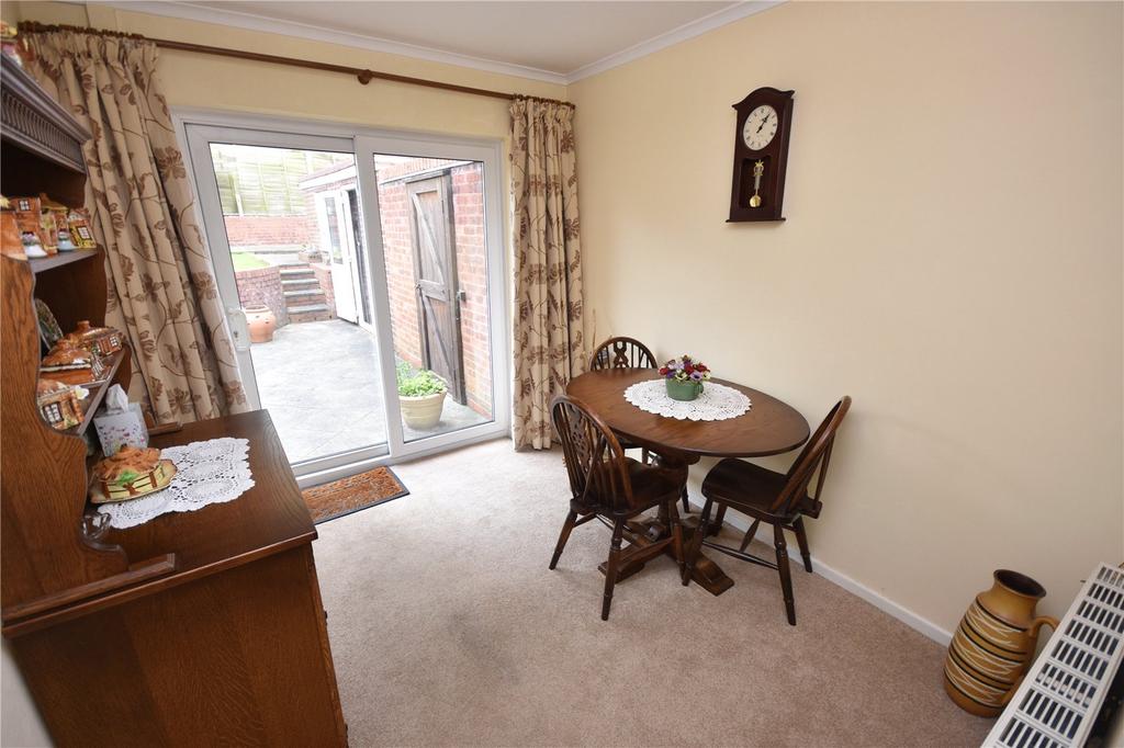 Bedroom/Dining Room