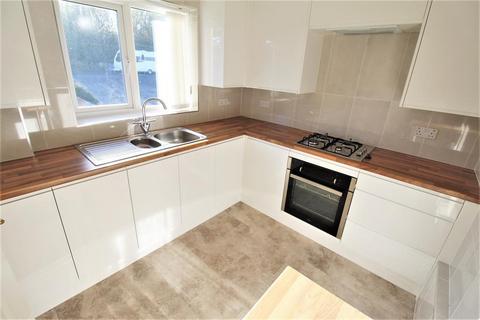 2 bedroom flat to rent, Park Avenue, Chapeltown, Sheffield, S35 1WH
