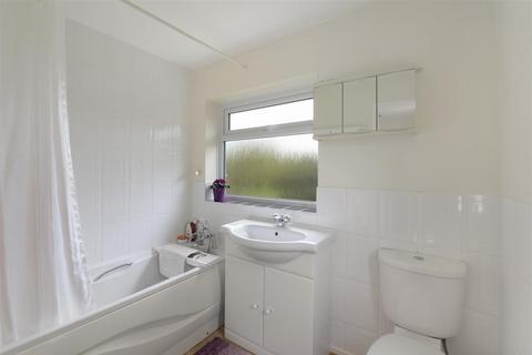 69 Forest Road, Paddock Wood, Tonbridge, TN12 6JU