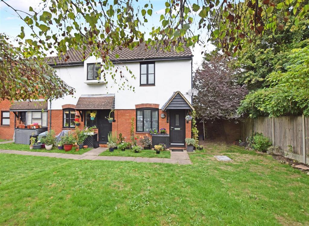 Jonquil Gardens, Hampton 1 bed end of terrace house for sale £305,000