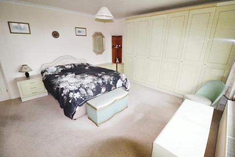 24 Hayes Road, Nuneaton, CV10 0NH