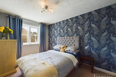 38 Oceana Crescent, Beggarwood, Basingstoke, RG22 4FE