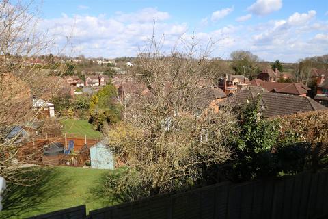 8 Frythe Close, Kenilworth, CV8 2SY