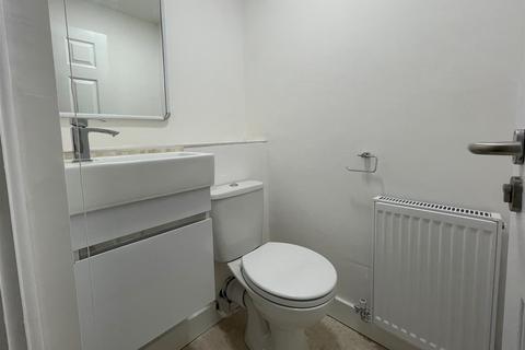 2 bedroom apartment to rent, Ninian Road, Cardiff