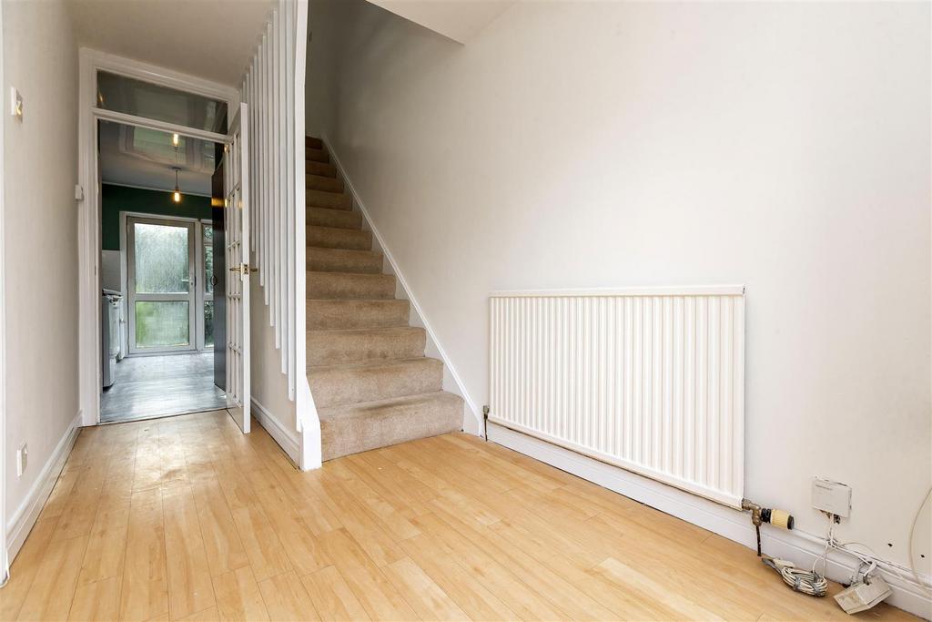Elmwood Gardens, Lenzie 3 bed semidetached house for sale £210,000