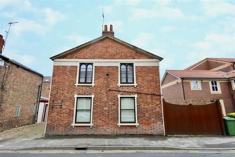 3 bedroom detached house for sale, Fletchergate, Hedon, Hull