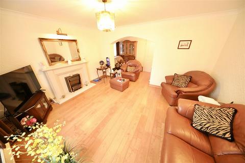 3 bedroom detached house for sale, Fletchergate, Hedon, Hull