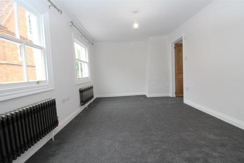 2 bedroom terraced house to rent, New Street, Stony Stratford, Milton Keynes