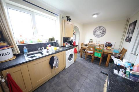 2 bedroom terraced house for sale, Sutton Road, Hull