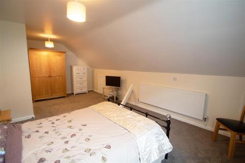 3 Underhill Crescent, Knighton, LD7 1DG