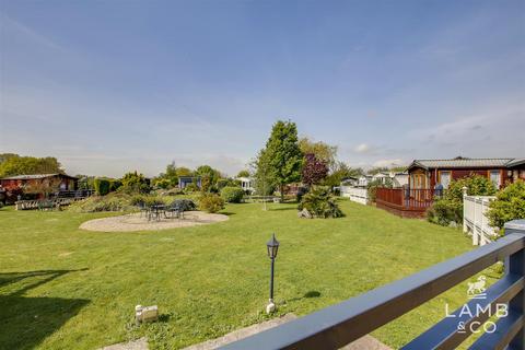 2 bedroom park home for sale, Leisure Glades Park, Clacton-On-Sea CO16