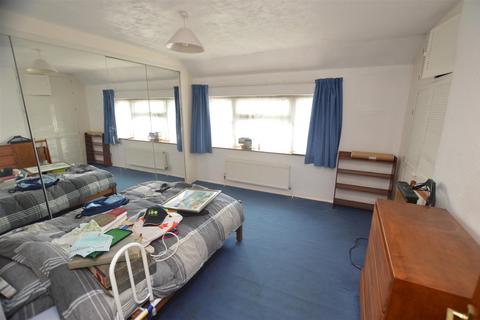 10 Springfield Close, Croxley Green, Rickmansworth, WD3 3HQ