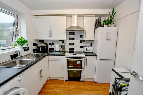 2 bedroom flat for sale, Ribbledale, London Colney, St. Albans