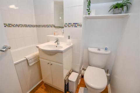 21 Ribbledale, London Colney, St Albans, AL2 1TD
