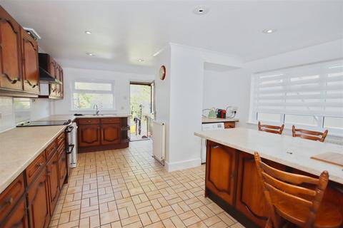 2 bedroom cottage to rent, New Road, Shenley