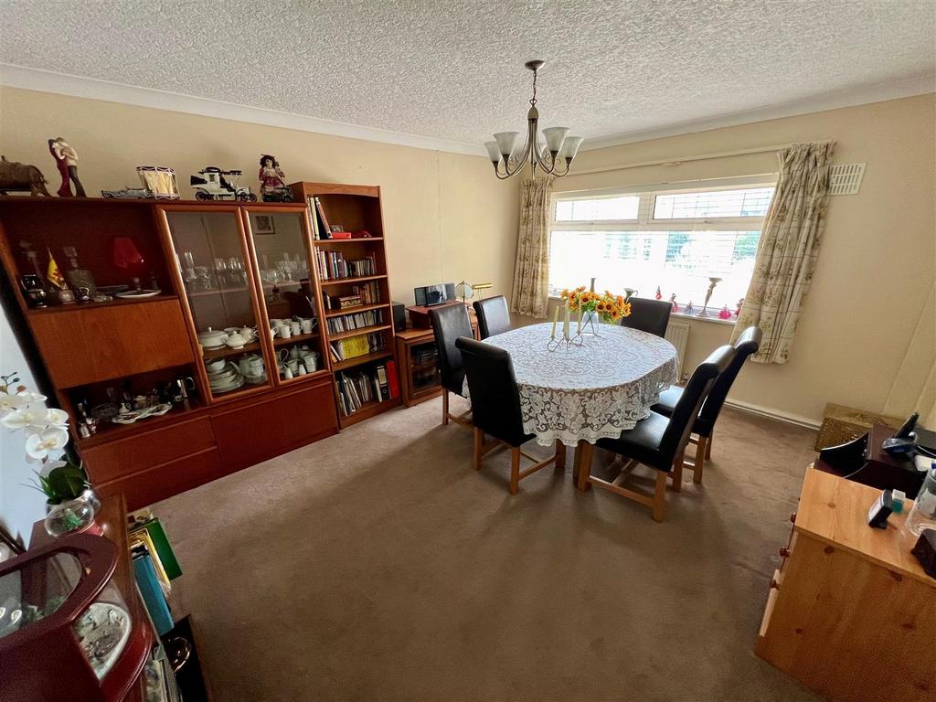 Dining room/bedroom one