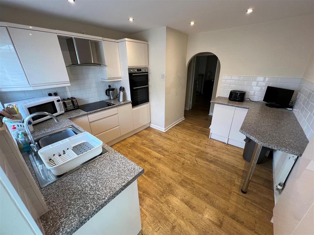 SD118 Kitchen2.jpg