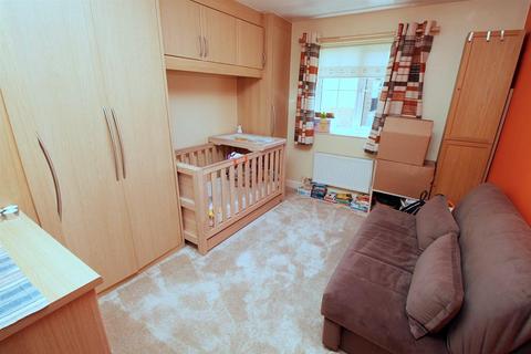 196 Coleridge Way, Borehamwood, WD6 2AT