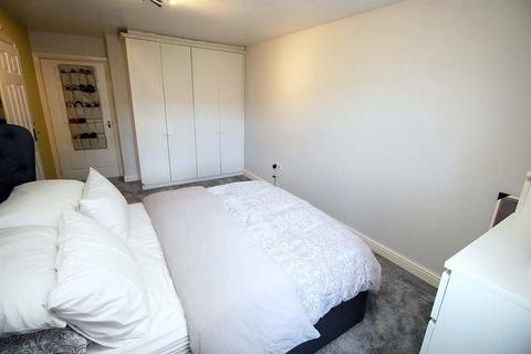 196 Coleridge Way, Borehamwood, WD6 2AT