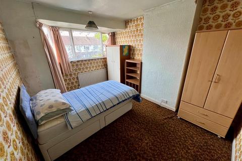 90 Clinton Road, Shirley, Solihull, B90 4RG