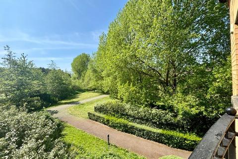 27 Brook View, Grange Park, Northampton, NN4 5DR