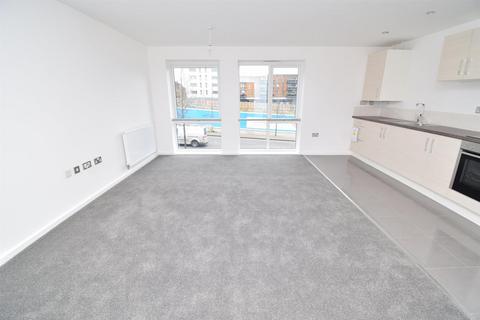 2 bedroom apartment to rent, Carnforth Avenue, Wakefield WF1