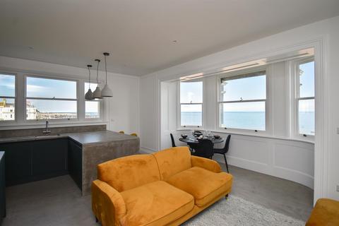 2 bedroom flat for sale, Warrior Square, St Leonards-On-Sea