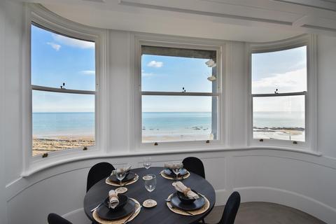 2 bedroom flat for sale, Warrior Square, St Leonards-On-Sea