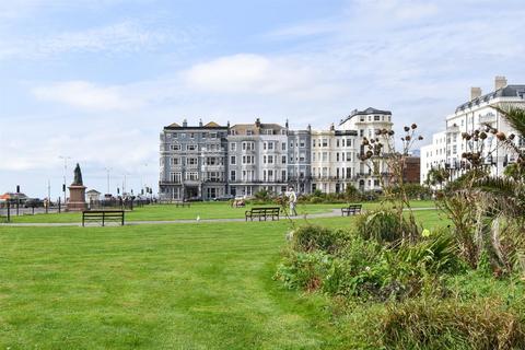 2 bedroom flat for sale, Warrior Square, St Leonards-On-Sea