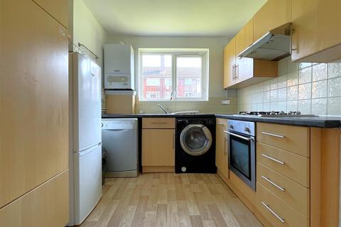 2 bedroom apartment for sale, Martins Road, Shortlands, Bromley, BR2
