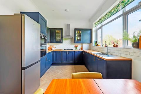 9a Howard Road, London, SE20 8HQ